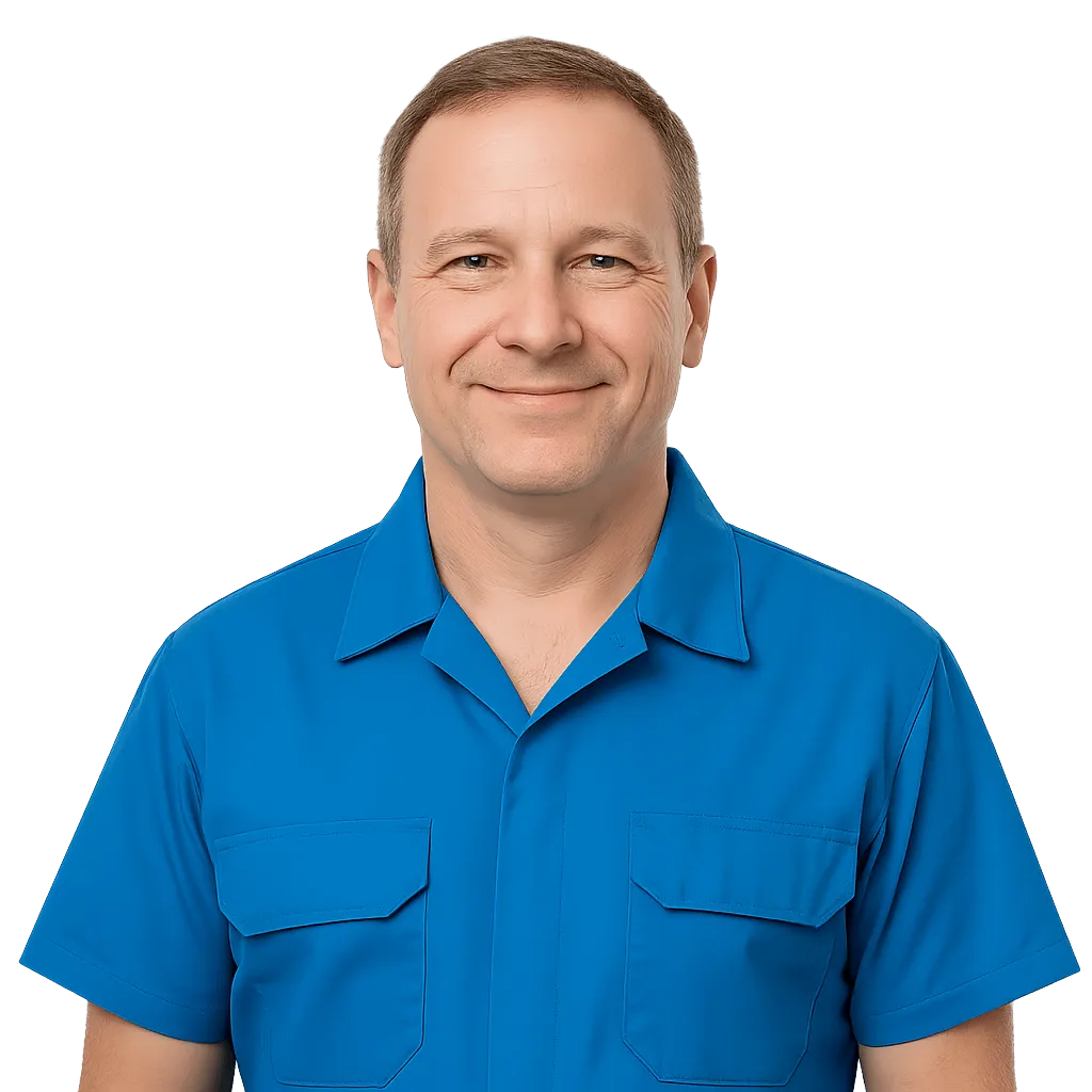 Команда клининга с пароочистителем